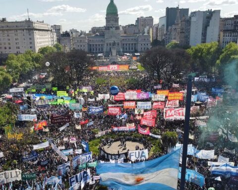 Estudantes da Argentina na luta pela defesa do ensino público